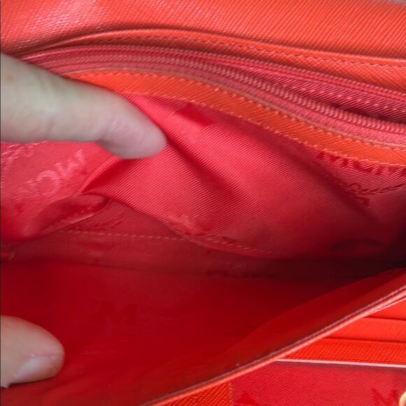 MCM orange Leather Wallet with Gold Hardware EUC - Picture 12 of 16